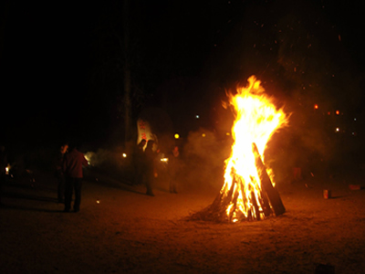 篝火晚会二