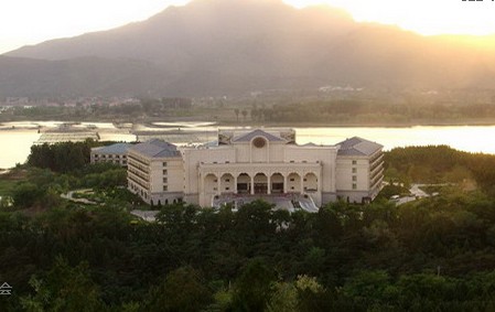 雁栖建国假日酒店